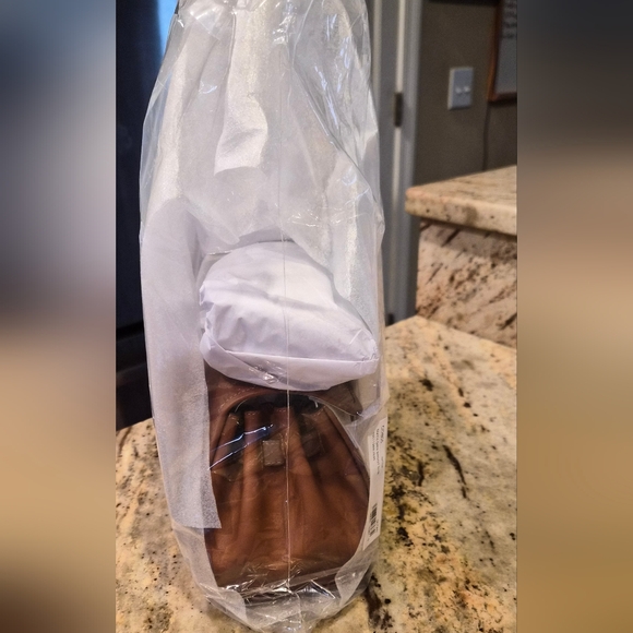 Brand New With Tags! Coach Bridget Flap Shoulder Bag Smooth Leather/Tan CDB05 - Picture 9 of 17